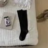 Calcetines para mujer youjiaxiu, estilo coreano, vintage, con sutiles patrones en relieve, calcetines tobilleros versátiles, calcetines largos de color liso y calcetines con volantes