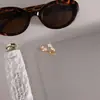Anillo Redondo de Acero Inoxidable y Oro de 18K con Circonita Blanca Estilo Silencioso y Clásico Joyería Artesanal de Gama Alta Nicho Joyería Transfronteriza
