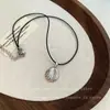 2025 Nuevo Collar de Cuerda de Cera con Concha de Lujo Ligero Cadena para Clavícula de Mujer No se Desvanece Moda Japonesa y Coreana de Gama Alta Tendencia Ins