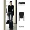 Top Camada Base Interna Preto para Mulheres 2026 Novo Início de Outono Petite Ombro Normal Modelagem Justa Cintura Marcada Manga Longa Camiseta Top para Mulheres