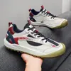 Sapatos Casuais Esportivos de Malha Color Block Verão 2026 Versátil Leve Confortável Estilo de Treinamento Alemão Sapatos Masculinos