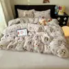 Nuevo juego de sábanas de invierno gruesas para niños, diseño de dibujos animados, terciopelo de leche, juego de cuatro piezas con faldón de cama, fabricante mayorista de dropshipping