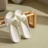 Novedad de Verano Sandalias Antideslizantes para Mujer sin Cierre Zapatillas de Interior para el Hogar Estilo de Entrenamiento Alemán de Correa Única Zapatos para Mujer