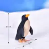 Artesanías Chen Jun: Figurillas de animales en miniatura de plástico PVC para crear paisajes con temática oceánica, incluyendo un pingüino realista con su cría