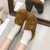 Pantuflas mule con pedrería y suelas suaves para usar en exteriores, medias pantuflas de punta cerrada para mujer, modernos slip-ons de suela gruesa con aumento interno de altura, nuevo estilo perezoso