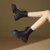 Botas Martin femininas de sola grossa, que aumentam a altura, nova coleção outono/inverno 2026, versáteis, forradas com fleece, botinhas estilo britânico, botas de cano justo, botas de neve pretas