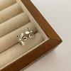 Anillo de Flor Hueca Pequeño Fresco Diseño Nicho Moda Mujer Sentido Avanzado Personalidad Anillo de Dedo 2023 Nueva Moda
