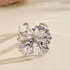 Pulsera y Anillo de Metal Estilo Europeo y Americano Transfronterizo con Flor Plegada de Doble Capa, Pulsera Sencilla y Exagerada, Joyería de Nicho de Alta Gama