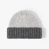 Chapéu de Lã Colorido Europeu e Americano Cruzado Personalizado de Inverno Espessado à Prova de Frio e Proteção Auricular Chapéu de Tricô para Exterior