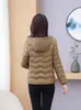 Jaqueta Feminina Curta de Algodão para Outono e Inverno, Nova Jaqueta Acolchoada de Algodão Leve Slim-Fit Quente, Jaqueta Acolchoada de Algodão Versátil da Moda para Tamanhos Grandes