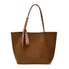 Bolso Grande de Ante Estilo Coreano para Mujer Moda Otoño 2026 Bolso Tote Sencillo Bolso de Hombro Versátil Bolso de Axila