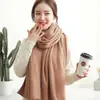 Bufanda de mujer otoño e invierno popular en Corea del Sur color liso cachemira punto lana bufanda hombres y mujeres todo a juego venta al por mayor de fábrica