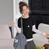 Conjunto de Camiseta de Manga Larga Dos en Uno Estilo Coreano Nuevo de Otoño para Niñas con Pantalones de Pierna Ancha para Estudiantes de Secundaria, Pantalones Casuales, Camiseta de Moda