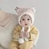 Protetor de Ouvido para Bebê Menina Chapéu de Lã Tricotado Outono e Inverno de Bebê Tecido de Pelúcia Fofo Super Fofo Versátil Chapéu Protetor de Ouvido Branco