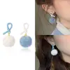 Aretes Frescos Azules y Blancos, Aretes Asimétricos de Bola de Pelo para Mujer, Diseño Versátil y Lindo, Diseño de Aretes de Fieltro para Otoño e Invierno