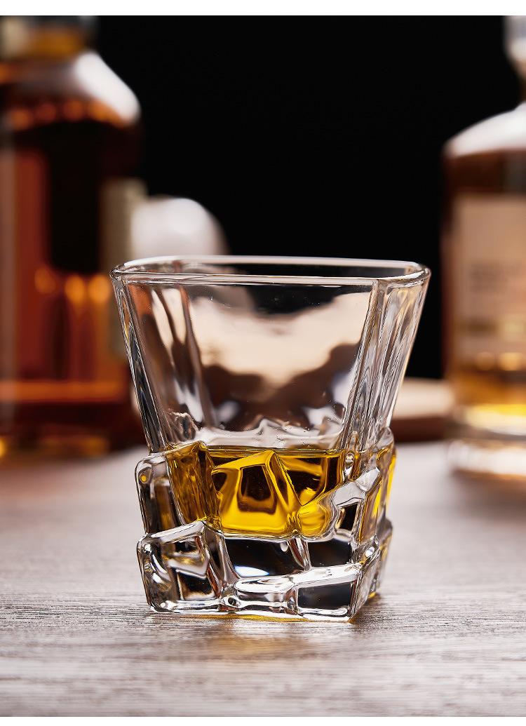 酒杯