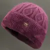 Chapéu de inverno para mulheres idosas, chapéu de lã tricotado com forro de fleece, espessado para aquecimento, proteção contra o frio e proteção para as orelhas, adequado para mães