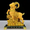 Regalo del Año de la Oveja: Figura Creativa de Oveja que Trae Fortuna Estilo Chino en Arena de Terciopelo Dorado, Adecuada para Regalos de Reunión Anual de Compañías de Seguros, Venta al por Mayor