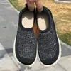 Zapatos para Mujer 2025 Primavera Zapatos Transfronterizos para Mujer Zapatos de Tela Old Beijing Suela Suave Ligeros Zapatos para Madre Suela Gruesa Zapatos Casuales
