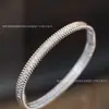 Pulseira de Diamante Inteira com Borda de Contas Rolantes V Ouro Acabamento Fino Estilo Versátil de Moda de Luxo Leve Europeu e Americano Pulseira de Contas para Mulheres Direto do Fabricante