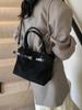 Bolso vintage esmerilado de gran capacidad para mujer, nuevo bolso de hombro, elegante maletín portátil para trabajo, otoño e invierno 2024