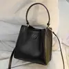 Bolsa Saco Transversal Design de Nicho Estilo Coreano Bolsa de Mão Simples Versátil Bolsa de Ombro para o Dia a Dia Comércio Exterior Personalizado Atacado
