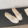 2026 Nuevos Zapatos Planos de Ballet Estilo Coreano con Punta Redonda y Moño Slip-ons Mocasines Bajos para Conducir Zapatos de Abuela con Punta Redonda