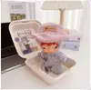 Solo ropa de muñeca: Colgante de muñeca de peluche de vinilo de la serie Hirono Road Log, overol y capa para la ropa de la muñeca Hirono
