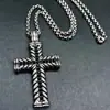 Collar de acero inoxidable para hombre con diamantes densos europeos y americanos, popular estilo hip hop, colgante de cruz con pedrería negra, cadena de quilla, venta al por mayor