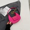 Bolso pequeño de color sólido estilo extranjero de moda popular de este año para mujer verano 2023 para ir al trabajo, textura, un hombro, axila, tipo dumpling