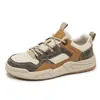 Zapatos de moda de estilo coreano de corte bajo para hombre, zapatillas de cordones para todo tipo de clima, suela gruesa, con parte superior de cuero y colores contrastantes