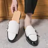 Chinelos fechados de tamanho grande, respiráveis e estilosos para uso transfronteiriço, meias-chinelos masculinas de estilo britânico para negócios, comércio exterior, atacado