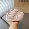 Otoño 2026 Nuevo Estilo Coreano Zapatos para Bebés y Niños Pequeños Suela Suave Tenis para Bebé Niña Zapatos de Correr para Bebé Niño de Cuero