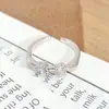 Nuevo Anillo Abierto Floral con Circonita para Mujer, Anillo para Dedo Índice, Estilo Lujo Ligero, Diseño de Nicho, Sensación de Alta Gama, Accesorio Apilable