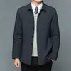 Atacado de Roupas Masculinas para Meia-Idade e Idosos, Jaquetas Executivas com Lapela para Primavera e Outono, Roupas de Exterior Masculinas, Jaquetas Casuais Fashion Estilo Pai, Roupas de Negócios
