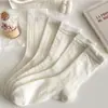 Calcetines Blancos Crudos Estilo Ballet con Patrón Hueco para Mujer, Calcetines de Algodón de Xinjiang Transpirables y Absorbentes de Sudor de Media Pantorrilla, Calcetines de Encaje Estilo Femenino para Primavera y Verano