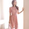 Vestido de Verão 2026 Novo Estilo Coreano Elegante com Gola de Renda Cintura Marcada Vazado Tecido Derretido na Água Comprimento Médio para Mulheres Transfronteiriço
