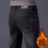 Jeans azules de alta gama italianos para hombre, nuevo estilo otoño e invierno 2026, pantalones largos casuales ajustados rectos forrados de forro polar para hombre