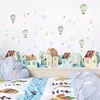 Vila de Conto de Fadas Desenho Animado Balão de Ar Quente Adesivos de Parede Autoadesivos Decoração para Quarto Infantil Jardim de Infância Adesivos Br66354