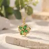 Colgante de Flor Bauhinia Rosa con Circonita Giratorio de Diseño Creativo Collar de Flor de Cinco Pétalos Súper Brillante Estilo Palacio Francés para Mujer