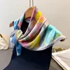 Lenço de Seda de Alta Qualidade com Estampa de Pintura a Óleo Estilo Europeu e Americano, Lenço Quadrado de Seda Sintética, Lenço Versátil para Pescoço, Lenço Quadrado Pequeno, Lenço de Cabeça, Lenço para Mulheres