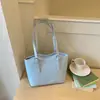 Bolso con diseño de nicho de moda, gran capacidad, bolso de hombro único para debajo del brazo para mujer, nuevo bolso tote de moda 2026 para salir