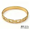 Pulsera de Acero de Titanio Chapada en Oro con Cruz para Mujer Multicolor de Alta Gama Cadena de Eslabones Doble Fila Completamente Diamantada Pulsera de Joyería de Mano al por Mayor de Fábrica