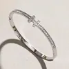 Pulseira de Aço Titânio Não Desbota, Pulseira de Aço Inoxidável Cravejada com Diamantes em Forma de H Transfronteiriça, Pulseira, Pulseira de Joia, Nicho, Luxo Versátil e Acessível