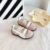 Sapatos de Ballet Femininos para Primavera e Outono Sapatos Rasos Slip-On Sapatos Casuais Vazados Infantis Mary Jane Coreia