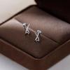 Pendientes de cruz de plata de ley 925 para mujer, de alta gama, sin clavos, estilo Ins, que no se decoloran, sencillos y modernos.