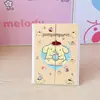 Espelho Dobrável de Três Dobras Fofo de Desenho Animado Kulomi Espelho de Maquiagem de Mesa para Dormitório Estudantil Espelho de Maquiagem Portátil Dobrável com Porta Dupla