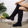 Botas plisadas de estilo nuevo para comercio exterior para mujer, con hebilla de cinturón, hasta la rodilla, tacón grueso, efecto adelgazante, botas largas