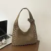 2025 Bolsos Nuevos con Remaches para Mujer Diseño Retro de Nicho Bolso de Hombro Gran Capacidad Bolso de Mano Casual para Viajes Diarios