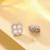 Brincos de Trevo de Quatro Folhas Florais Cravejados com Zircônias e Diamantes, Estilo Simples e Exquisito, com Toque de Luxo e Versatilidade, para Moda Transfronteiriça